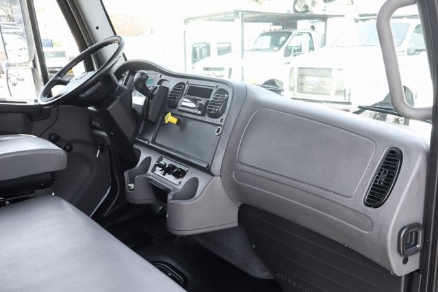 2022 Freightliner M2 106