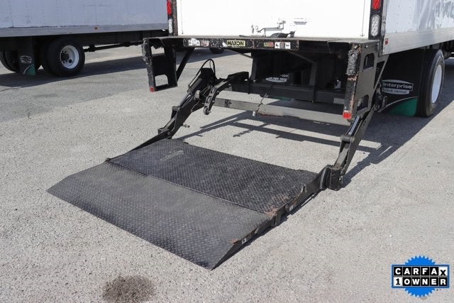 2018 Freightliner M2 106