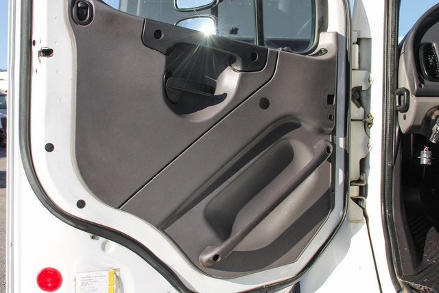 2015 Freightliner M2 106