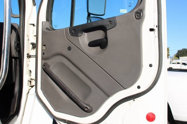 2015 Freightliner M2 106