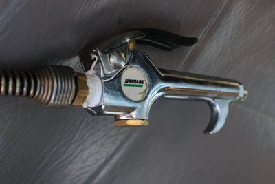 2015 Freightliner M2 106