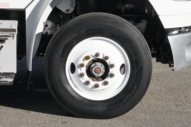 2015 Freightliner M2 106