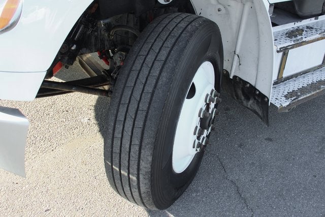 2015 Freightliner M2 106