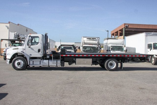 2015 Freightliner M2 106