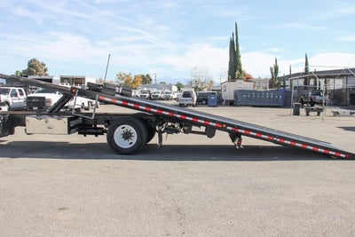 2015 Freightliner M2 106