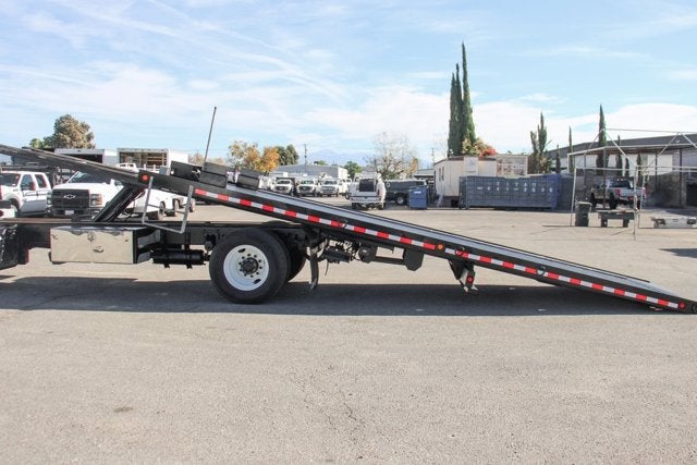 2015 Freightliner M2 106