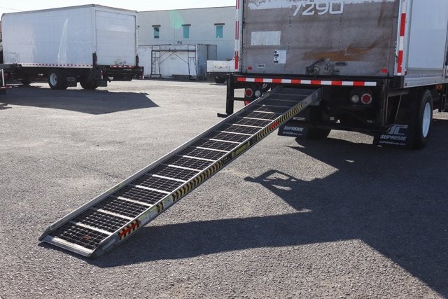 2014 Freightliner M2 106 MD