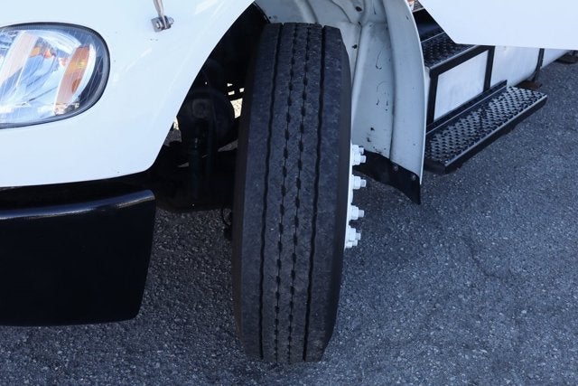 2014 Freightliner M2 106 MD