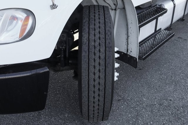 2014 Freightliner M2 106 MD