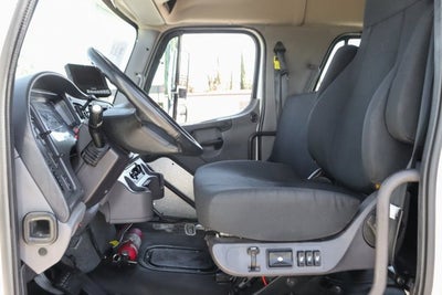 2021 Freightliner M2 106
