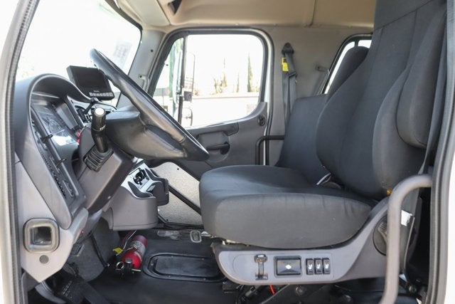 2021 Freightliner M2 106