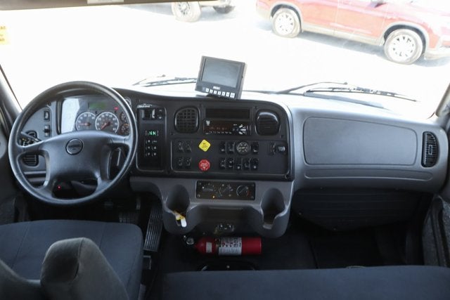 2021 Freightliner M2 106
