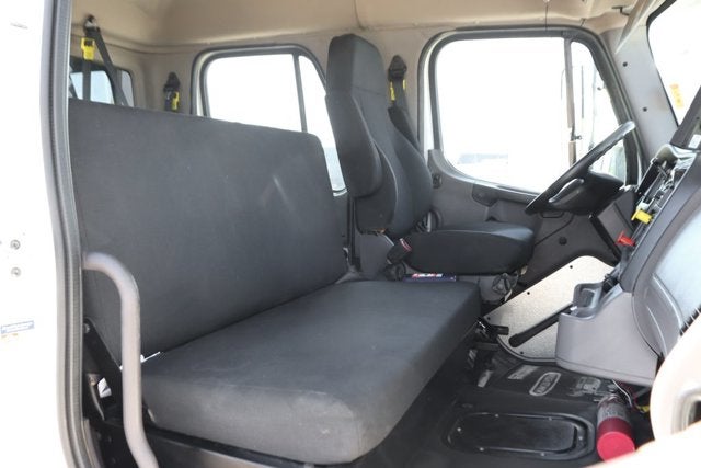 2021 Freightliner M2 106