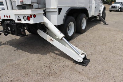 2017 Freightliner M2 106