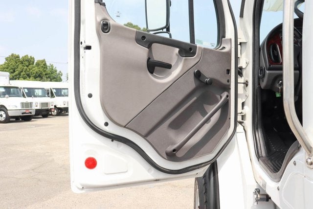 2017 Freightliner M2 106