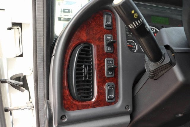 2017 Freightliner M2 106