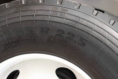 2017 Freightliner M2 106