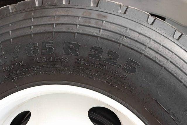 2017 Freightliner M2 106