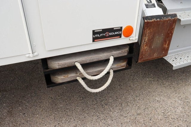 2017 Freightliner M2 106