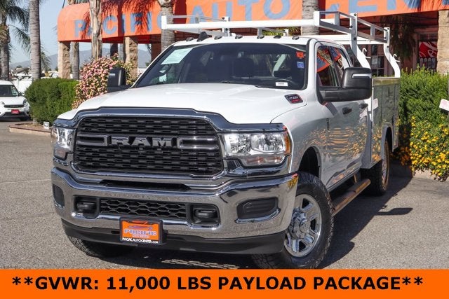 2024 RAM 3500 SLT