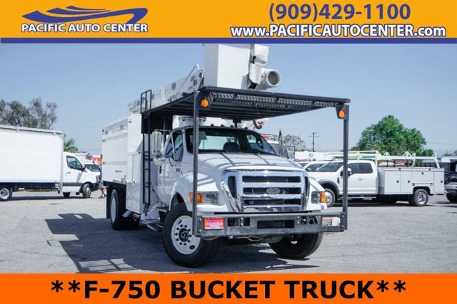 2013 Ford F-750's photo
