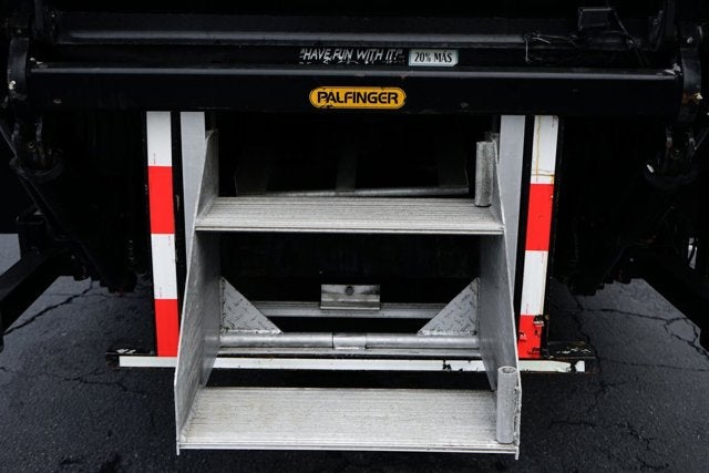 2015 Ford F-650SD XLT