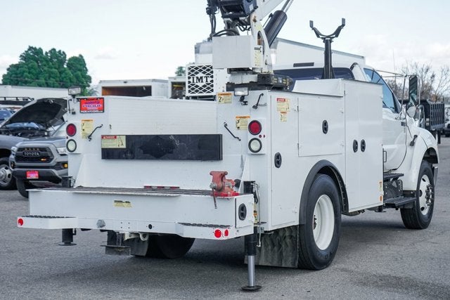 2013 Ford F-750SD Straight Frame