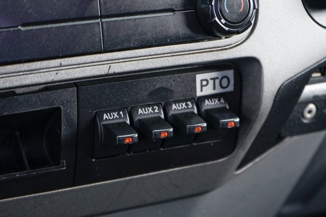 2013 Ford F-750SD Straight Frame