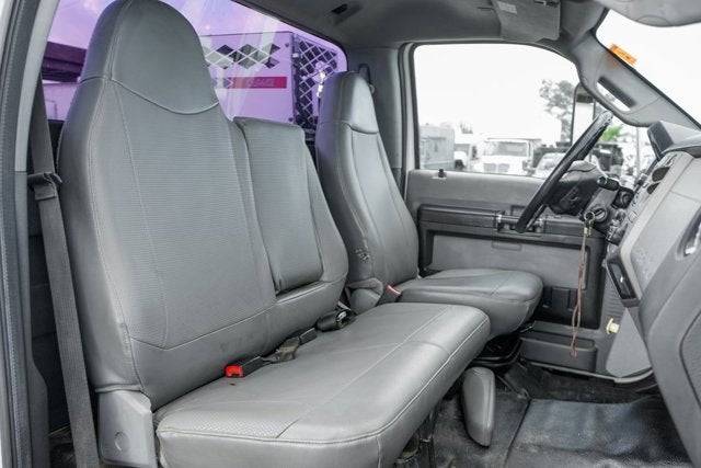 2013 Ford F-750SD Straight Frame