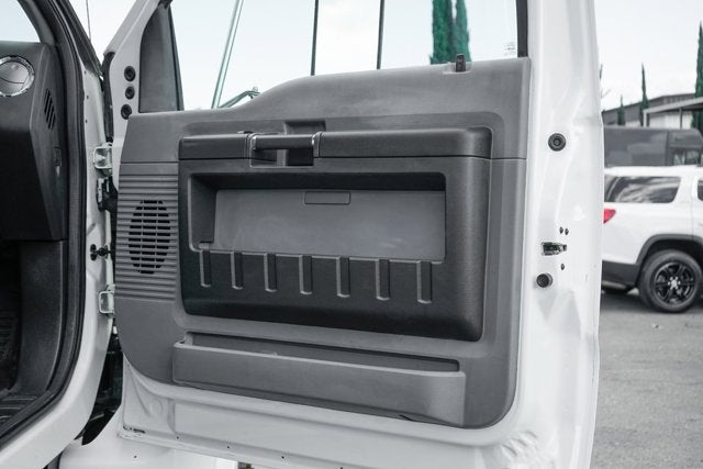 2013 Ford F-750SD Straight Frame