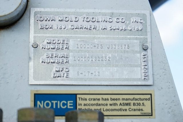 2013 Ford F-750SD Straight Frame