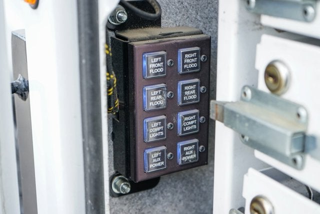 2013 Ford F-750SD Straight Frame