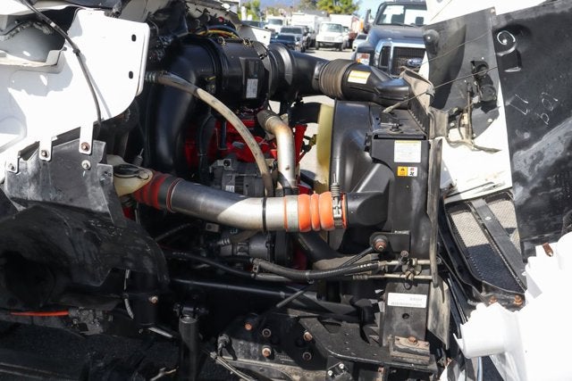 2011 Ford F-650SD XLT