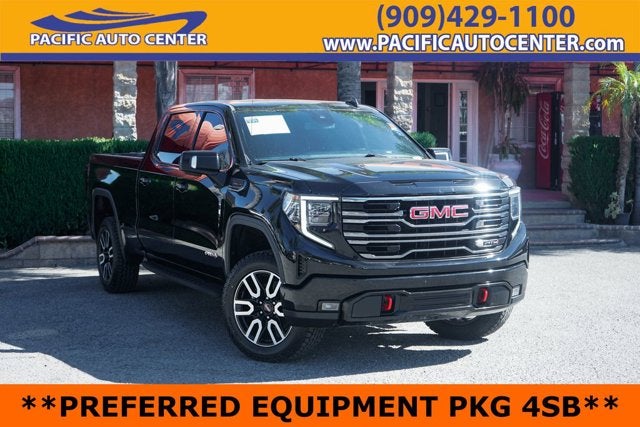 2022 GMC Sierra 4WD Crew Cab Short Box AT4's photo