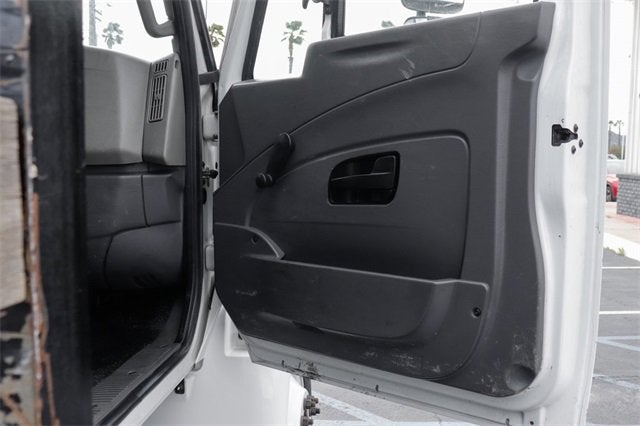 2019 International 4300 Base