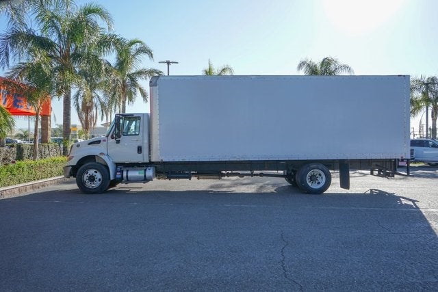 2015 International 4000 26 Foot Box