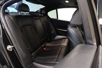 2024 BMW 3 Series 330i