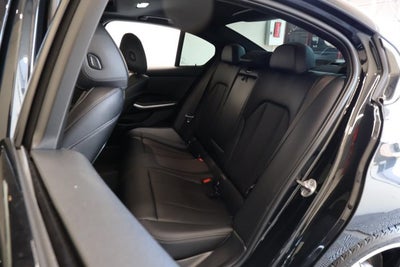 2023 BMW 3 Series 330i