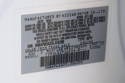 2025 Nissan Kicks SR