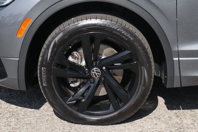 2024 Volkswagen Tiguan 2.0T SE R-Line Black