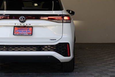 2025 Volkswagen Tiguan 2.0T SE R-Line Black
