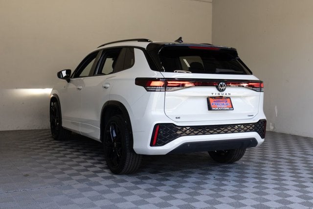 2025 Volkswagen Tiguan 2.0T SE R-Line Black