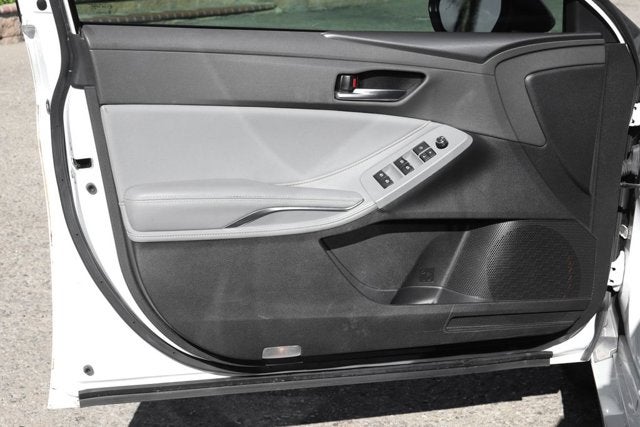 2020 Toyota Avalon Hybrid XSE