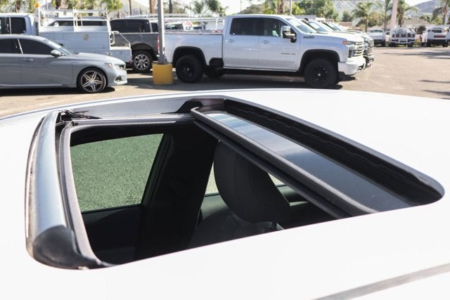 2020 Toyota Avalon Hybrid XSE