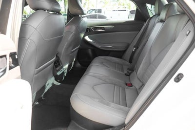 2020 Toyota Avalon Hybrid XSE