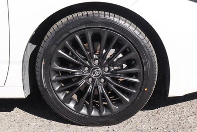 2020 Toyota Avalon Hybrid XSE