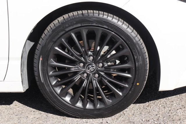 2020 Toyota Avalon Hybrid XSE