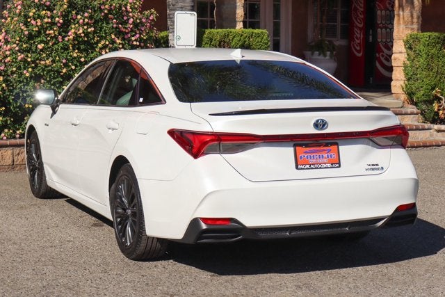 2020 Toyota Avalon Hybrid XSE