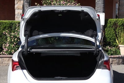 2020 Toyota Avalon Hybrid XSE