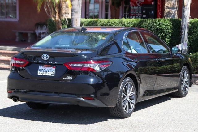 2023 Toyota Camry Hybrid XLE